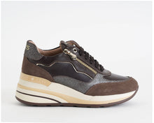 Load image into Gallery viewer, KEYS BLACK LEATHER SNEAKER