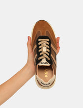 Carica l'immagine nel visualizzatore di Gallery, KEYS SNEAKER BROWN BEIGE