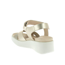 Carica l'immagine nel visualizzatore di Gallery, ECCO Flowt Wedge LX Donna – Sandalo con Zeppa White Gold