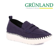 Carica l'immagine nel visualizzatore di Gallery, Grunland SILI – Mocassino Donna Camoscio Blu