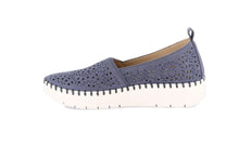Carica l'immagine nel visualizzatore di Gallery, Grunland Slip On Donna Camoscio Jeans