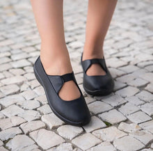 Cargar imagen en el visor de la galería, BAILARINA DE CUERO AZUL ARCOPEDICO