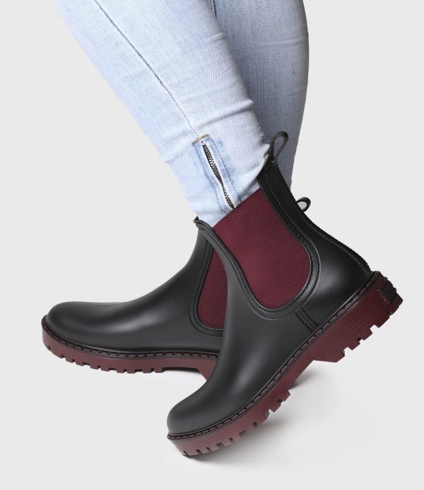 TONI PONS RUBBER BOOT